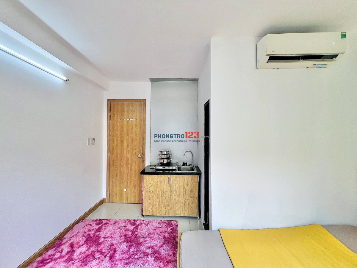 Căn hộ 25m2, đủ nội thất view ban công siêu đẹp ở trung tâm Q Bình Thạnh