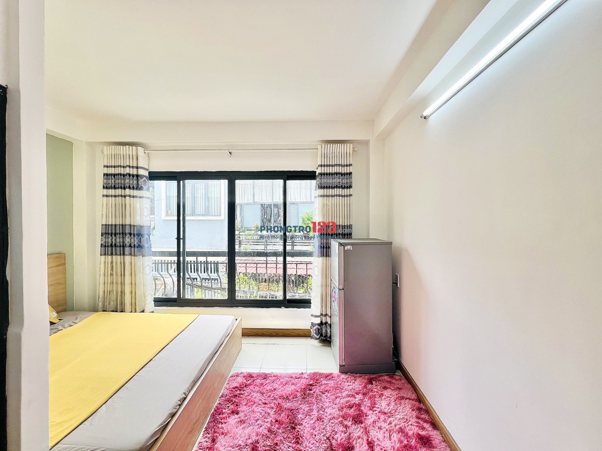 Căn hộ 25m2, đủ nội thất view ban công siêu đẹp ở trung tâm Q Bình Thạnh