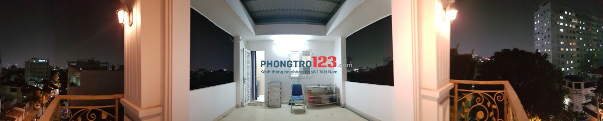 Cho thuê penthouse ngay Trần Bình Trọng, Bình Thạnh, sân thượng lớn, gần sân bay
