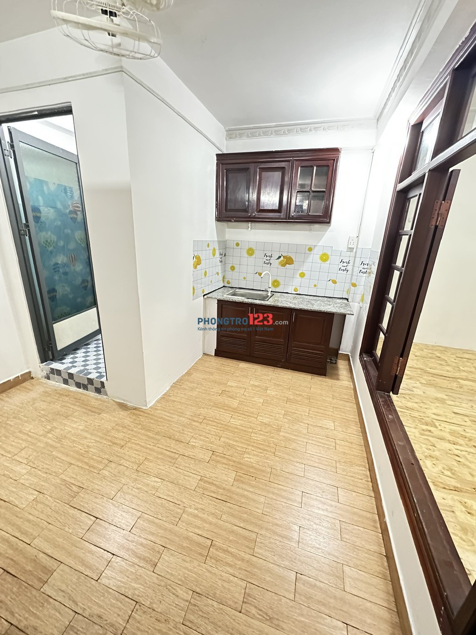Cần cho thuê rẻ phòng trọ rộng 25m2, đầy đủ nội thất tại đường Xô Viết Nghệ Tĩnh, Bình Thạnh