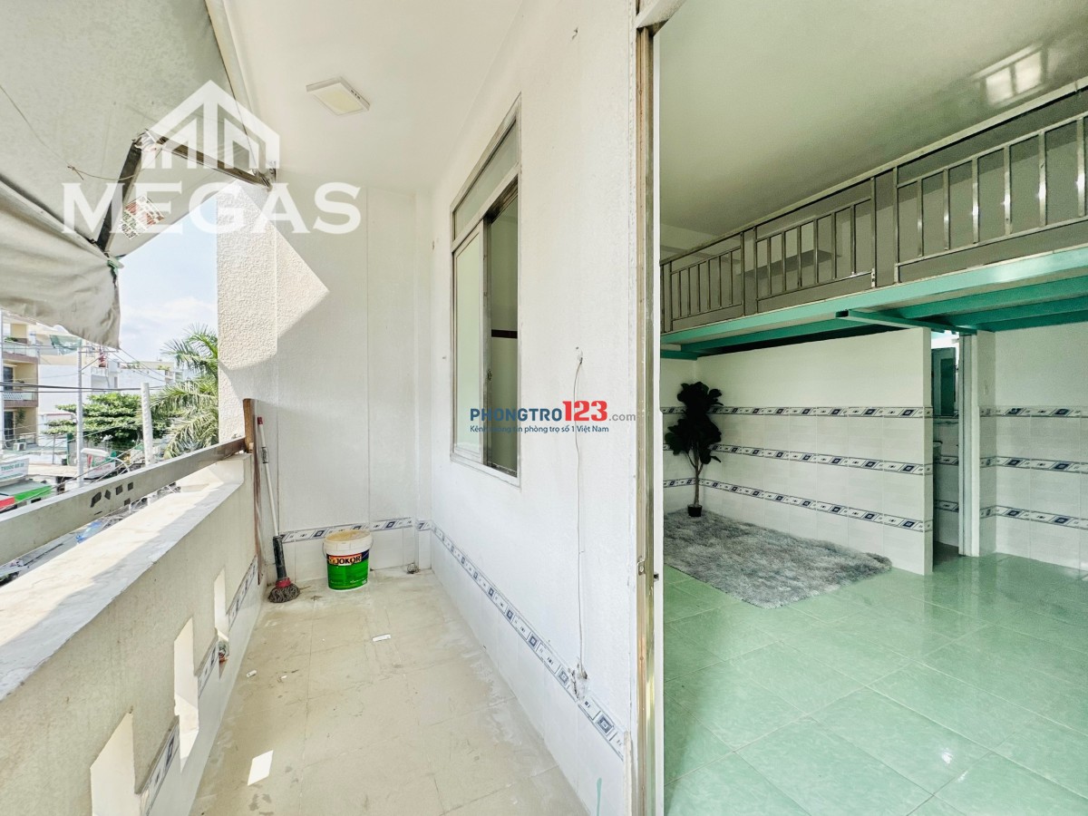 Khai trương phòng mới, có ban công và cửa sổ, trang bị máy lạnh và tủ quần áo, gần Lê Văn Quới