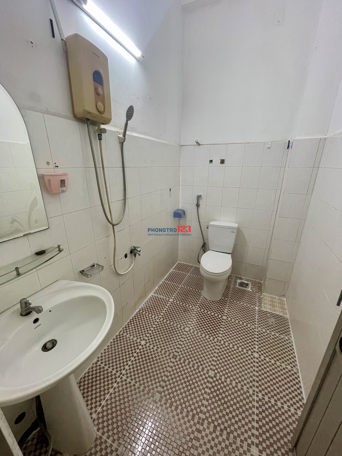CHO THUÊ NGẮN HẠN CHỈ 200K / NGÀY , P25 BÌNH THẠNH