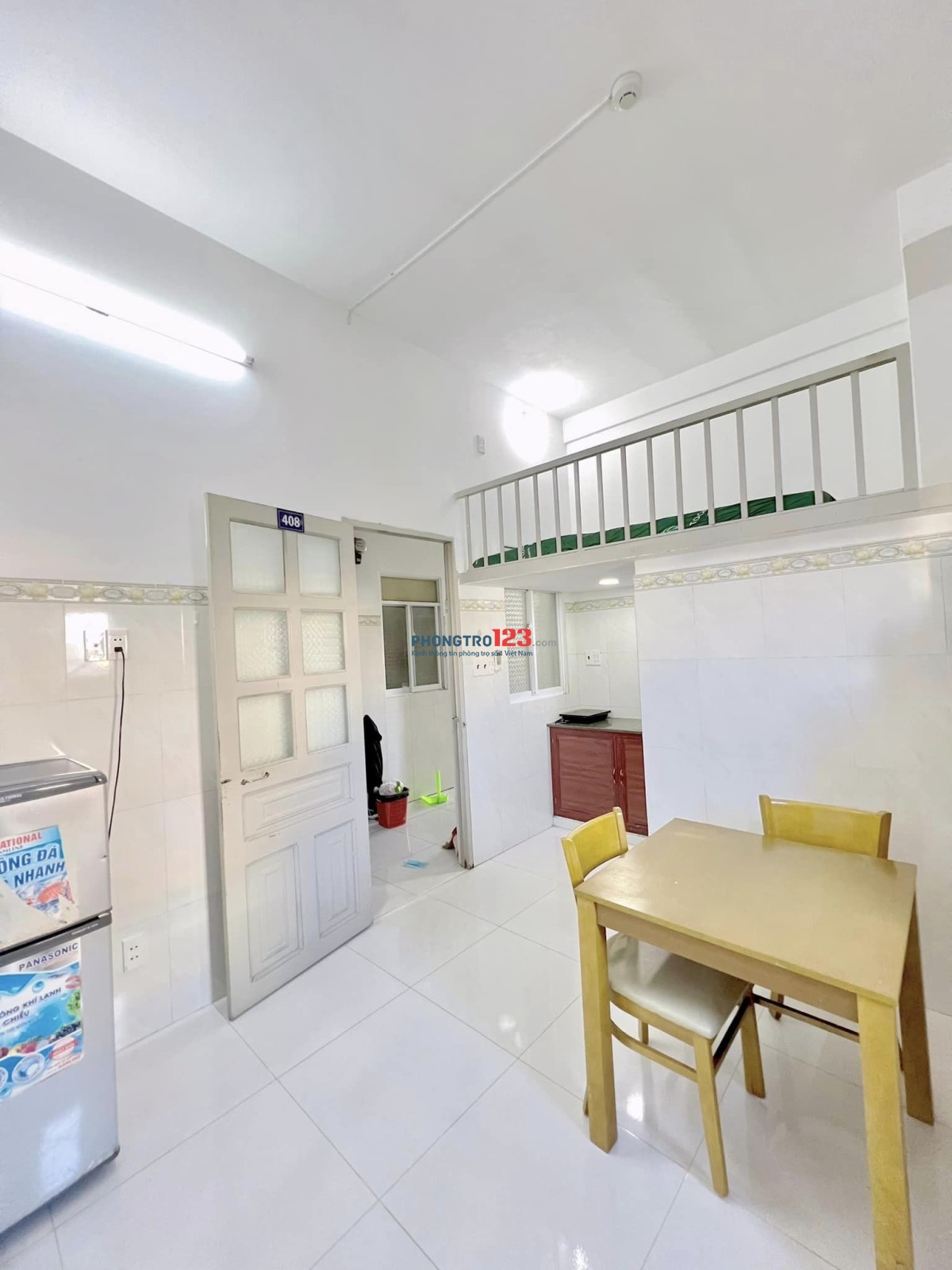 Cho thuê phòng cửa sổ lớn có máy lạnh, full nội thất gần Hoàng Hoa Thám, Trương Công Định, Tân Hải