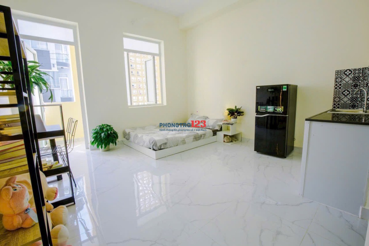 Cho thuê phòng studio có ban công thoáng mát ngay quận1.30 m2.giá 5tr