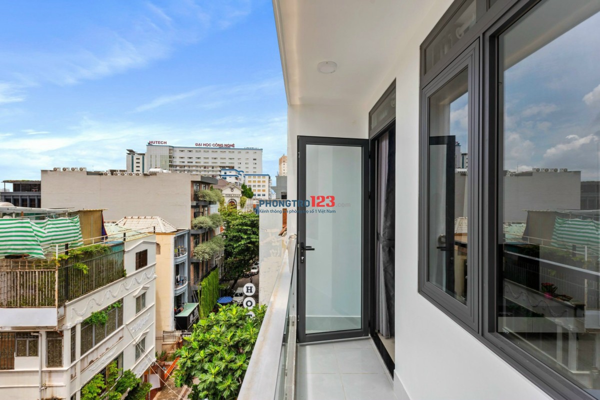 Cho thuê căn hộ bancol ngay mặt tiền đường Hồng Bàng