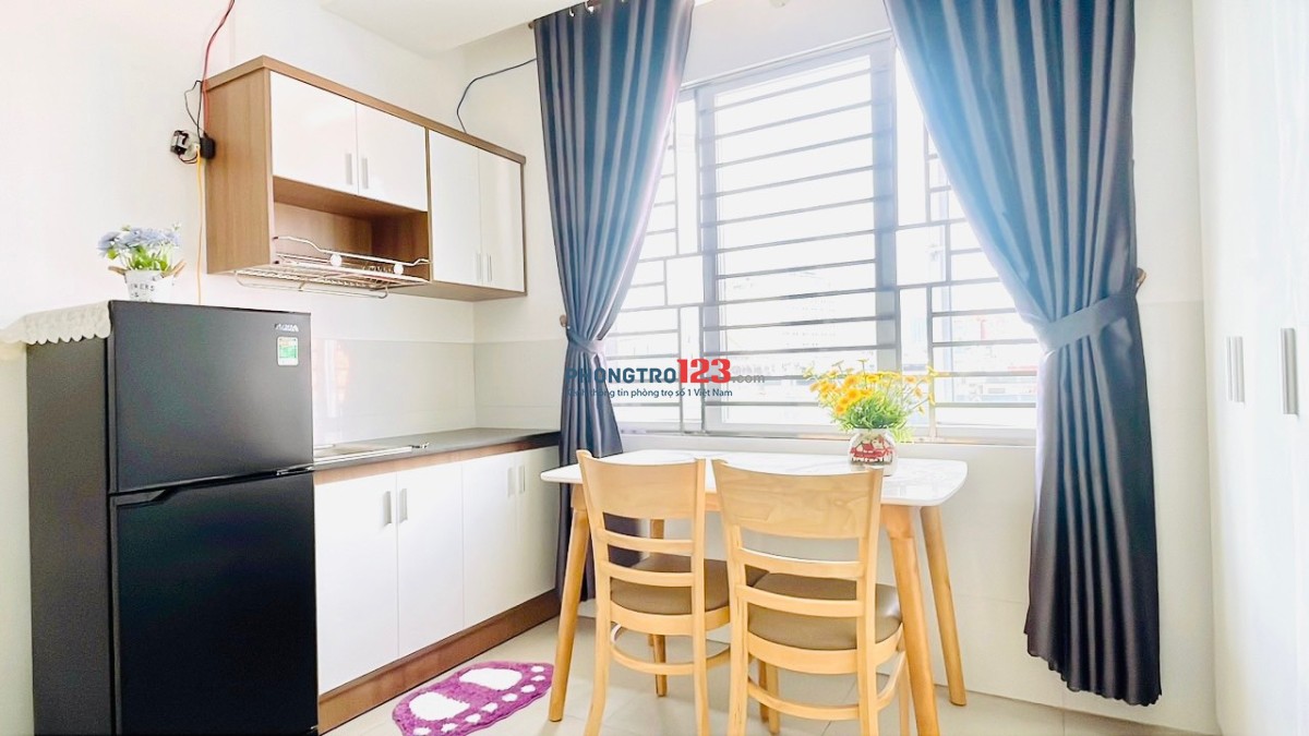 Chi thuê căn hộ full nội thất cửa sổ lớn, Phan Đình Phùng- Phú Nhuận LH: 0347634699 ( Tina )