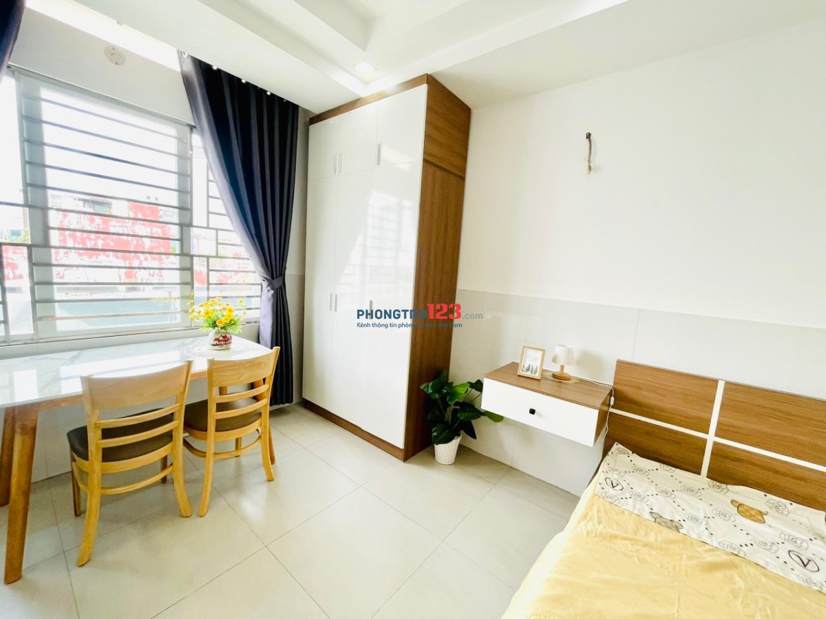 Chi thuê căn hộ full nội thất cửa sổ lớn, Phan Đình Phùng- Phú Nhuận LH: 0347634699 ( Tina )
