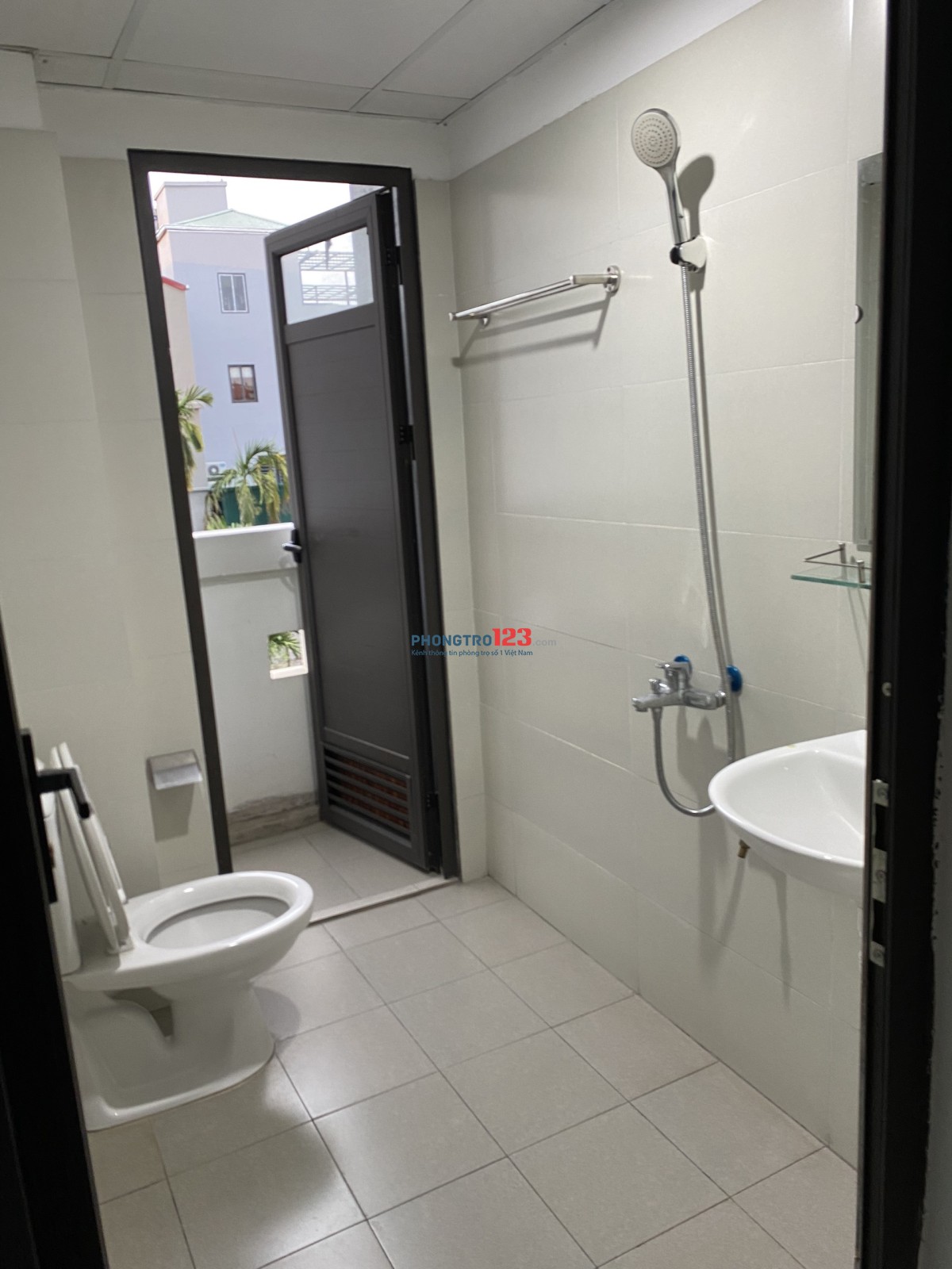 Cho thuê chung cư mini ở Miêu Nha Tây Mỗ, NVS riêng, 2 ban công, 30m2