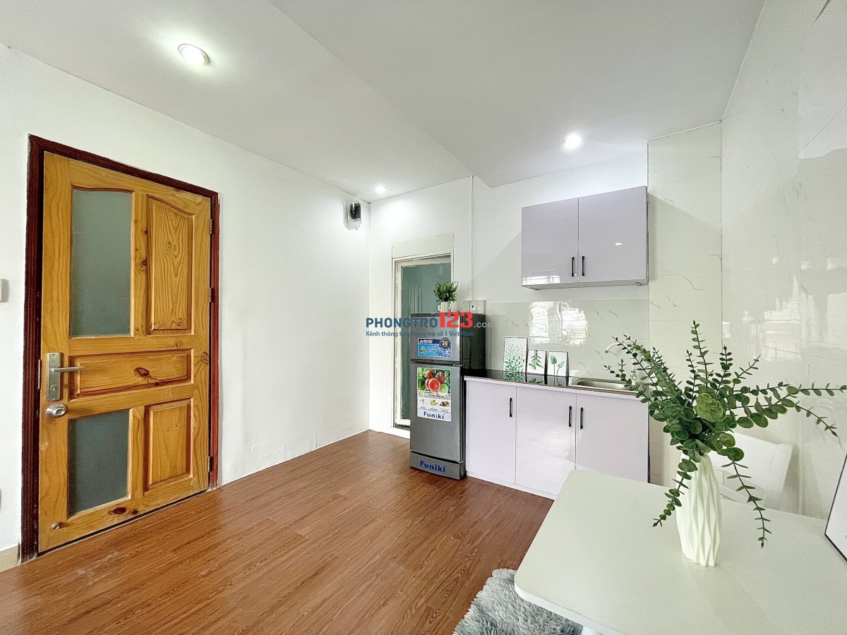 Phòng STUDIO 35m2 Full Nội Thất Mới 100% ngay Mặt tiền, chỉ 3p Qua ĐH Công Nghiệp Gò Vấp