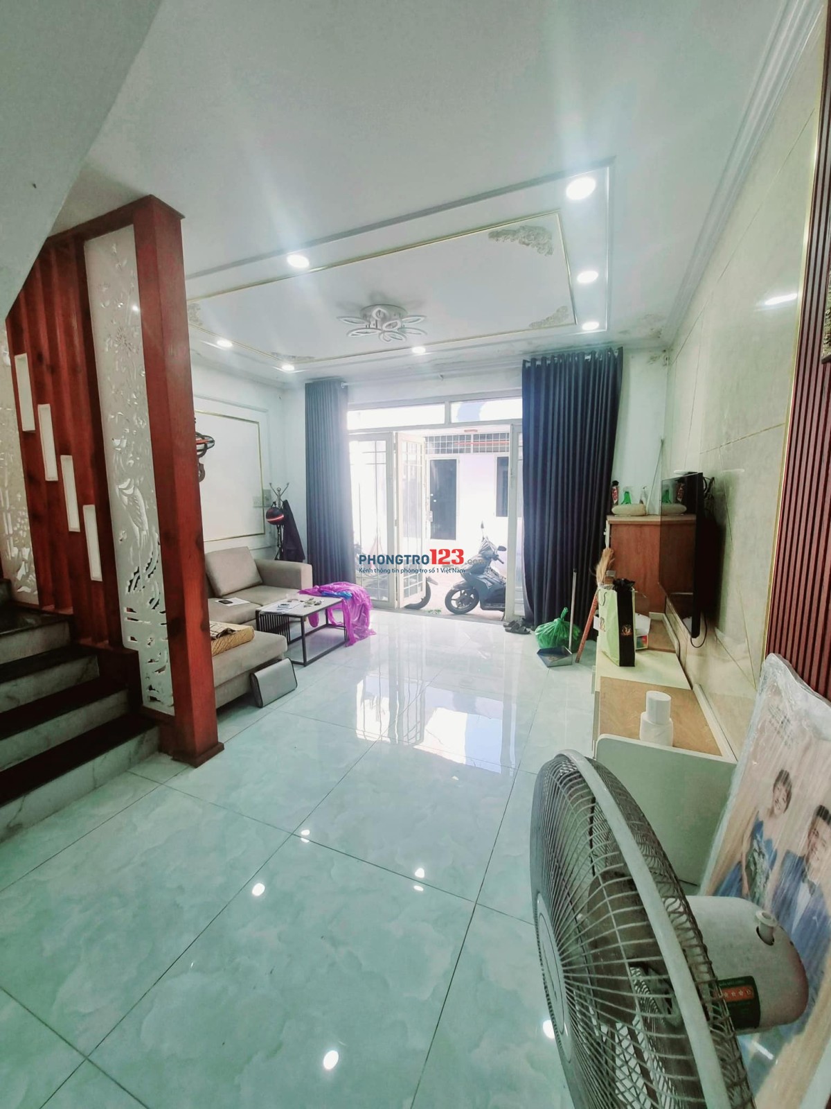 Chính chủ cho thuê nhà 3pn full nội thất trung tâm Phan Huy Ích, tiện ích xung quanh