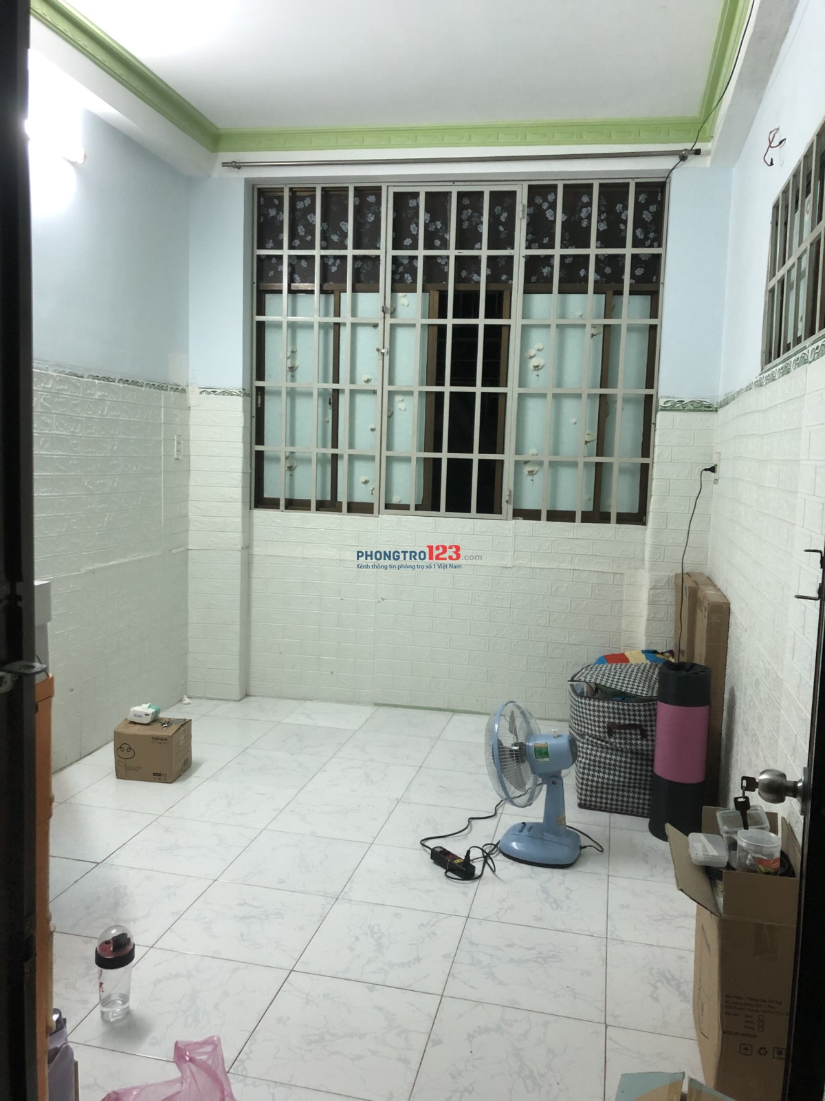 Chính chủ cho thuê phòng giá từ 2tr5 ở Nguyễn Duy Dương, Q10 (gần UEH)
