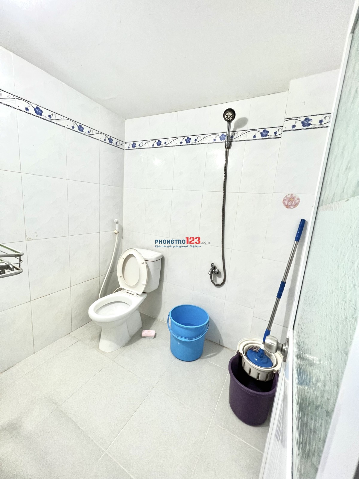 Trống sẵn phòng gác lầu 1 gần Đầm Sen