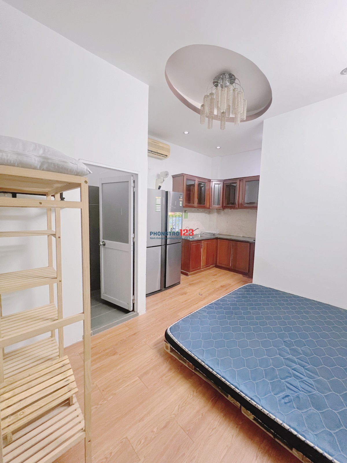 Phòng full nội thất trước chợ Hồ Thị Kỷ