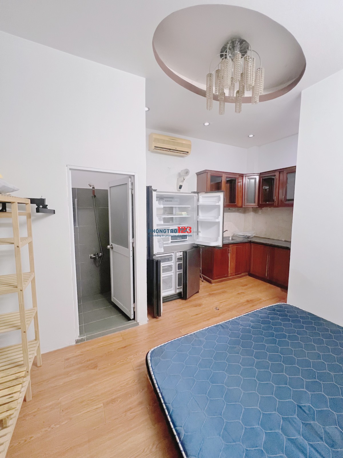 Phòng full nội thất trước chợ Hồ Thị Kỷ