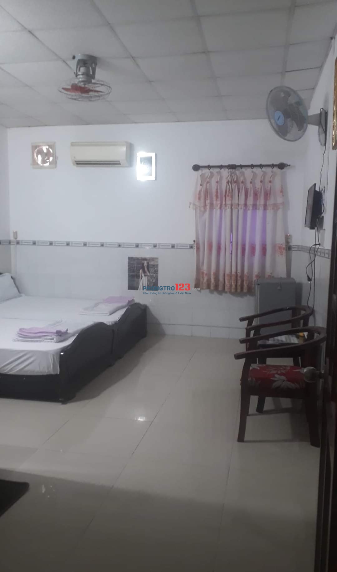 Cho thuê mặt bằng nhà hàng và dãy 12 phòng trọ mặt đường Huỳnh Tấn Phát Mũi Né