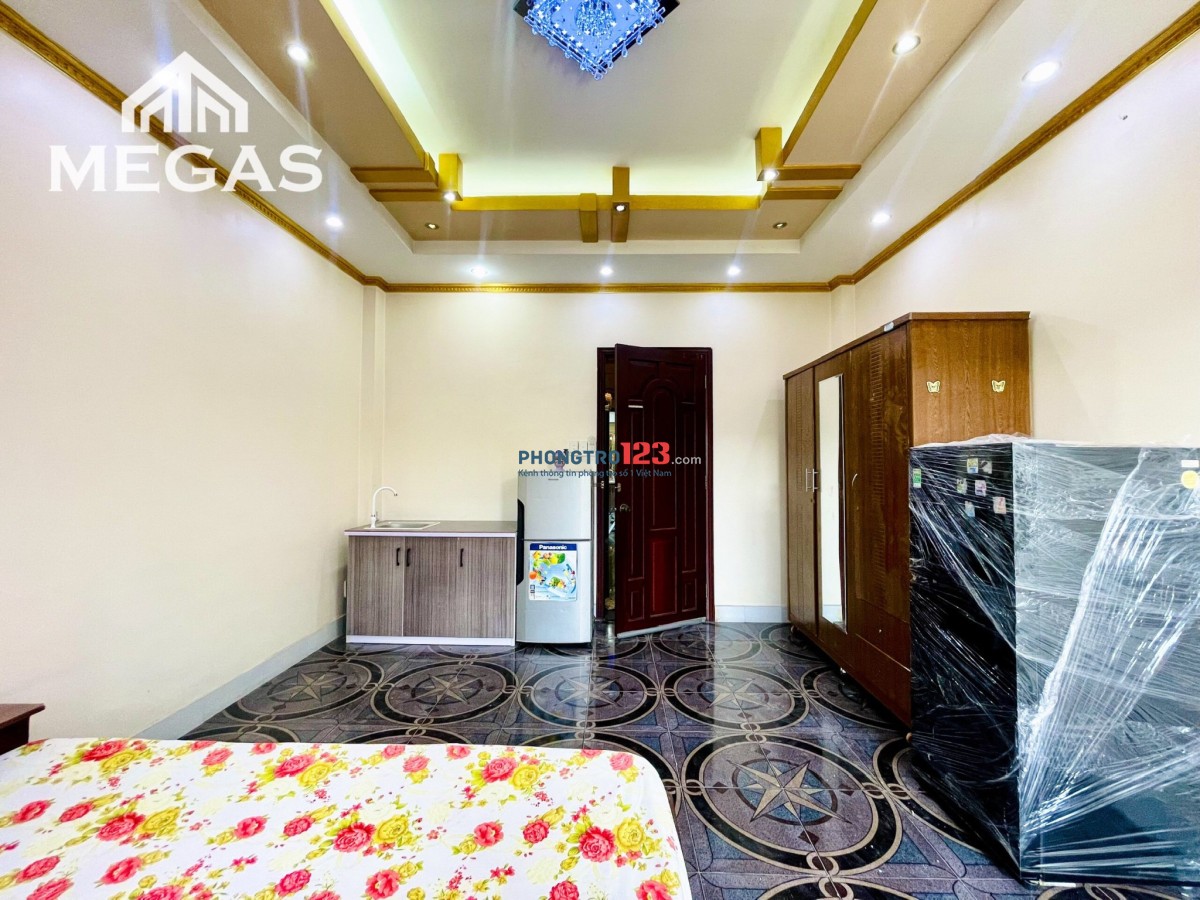 CẦU VƯỢT CÂY GÕ - PHÒNG BAN CÔNG FULL NỘI THẤT GIÁ RẺ