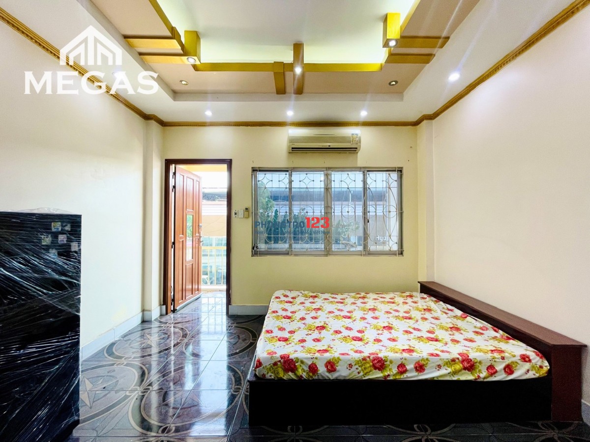 CẦU VƯỢT CÂY GÕ - PHÒNG BAN CÔNG FULL NỘI THẤT GIÁ RẺ