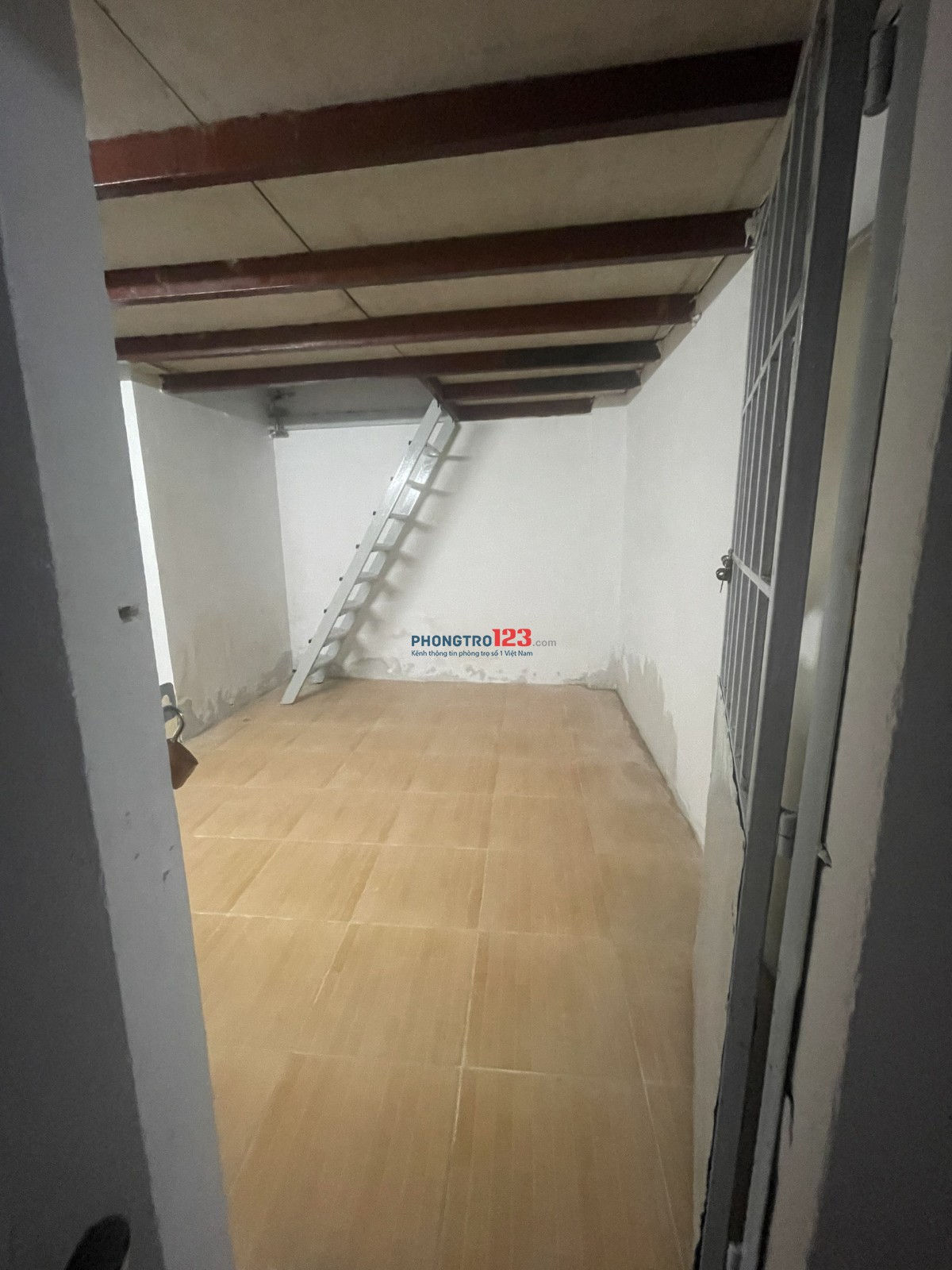 Phòng trọ 24 - 30m2 đường Lê Văn Lương Q7