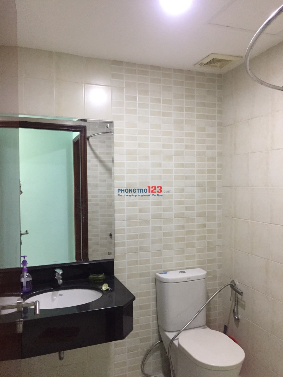 Cho thuê căn hộ Tản Đà, Quận 5, 101 m2, 3PN, Giá 13 triệu