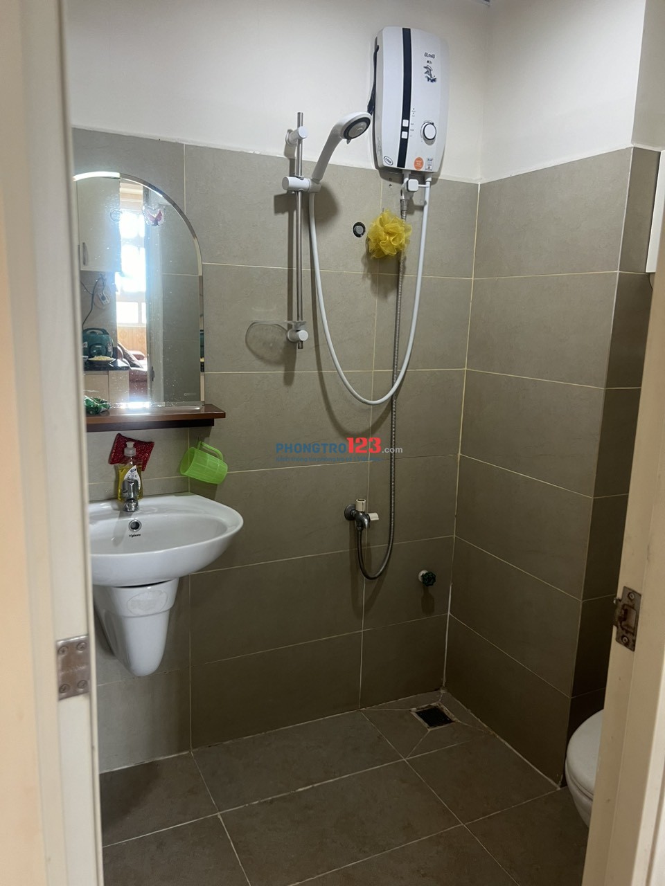 Căn hộ 2PN2WC rộng rãi, đầy đủ nội thất, an ninh 24/24, view đẹp, giấy tờ rõ ràng