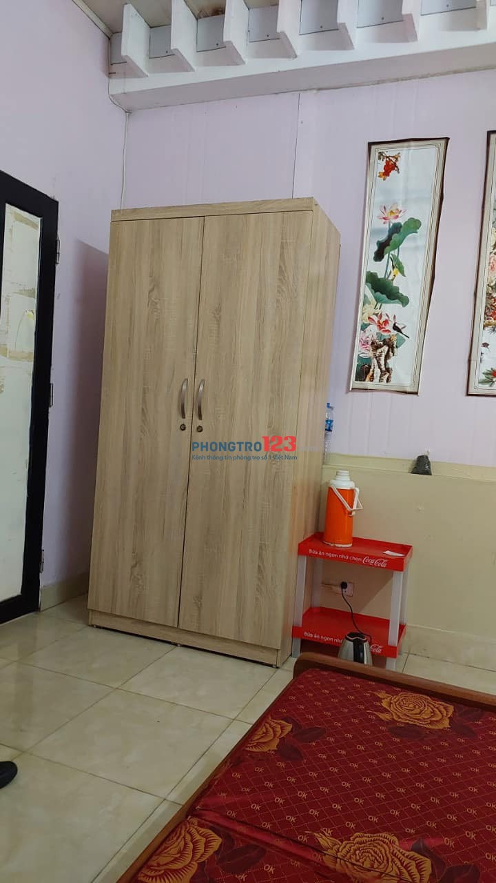 Cho thuê phòng trọ tại 1039 Hồng Hà, Hoàn Kiếm, vskk, tầng 4, giá 3tr