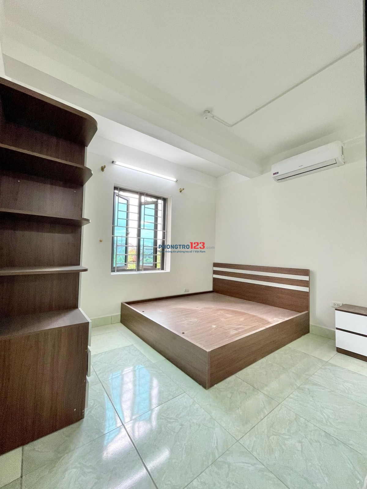 Siêu phẩm phòng trọ Studio cho thuê 1PN1PK, view hồ, có ban công, giá thương lượng