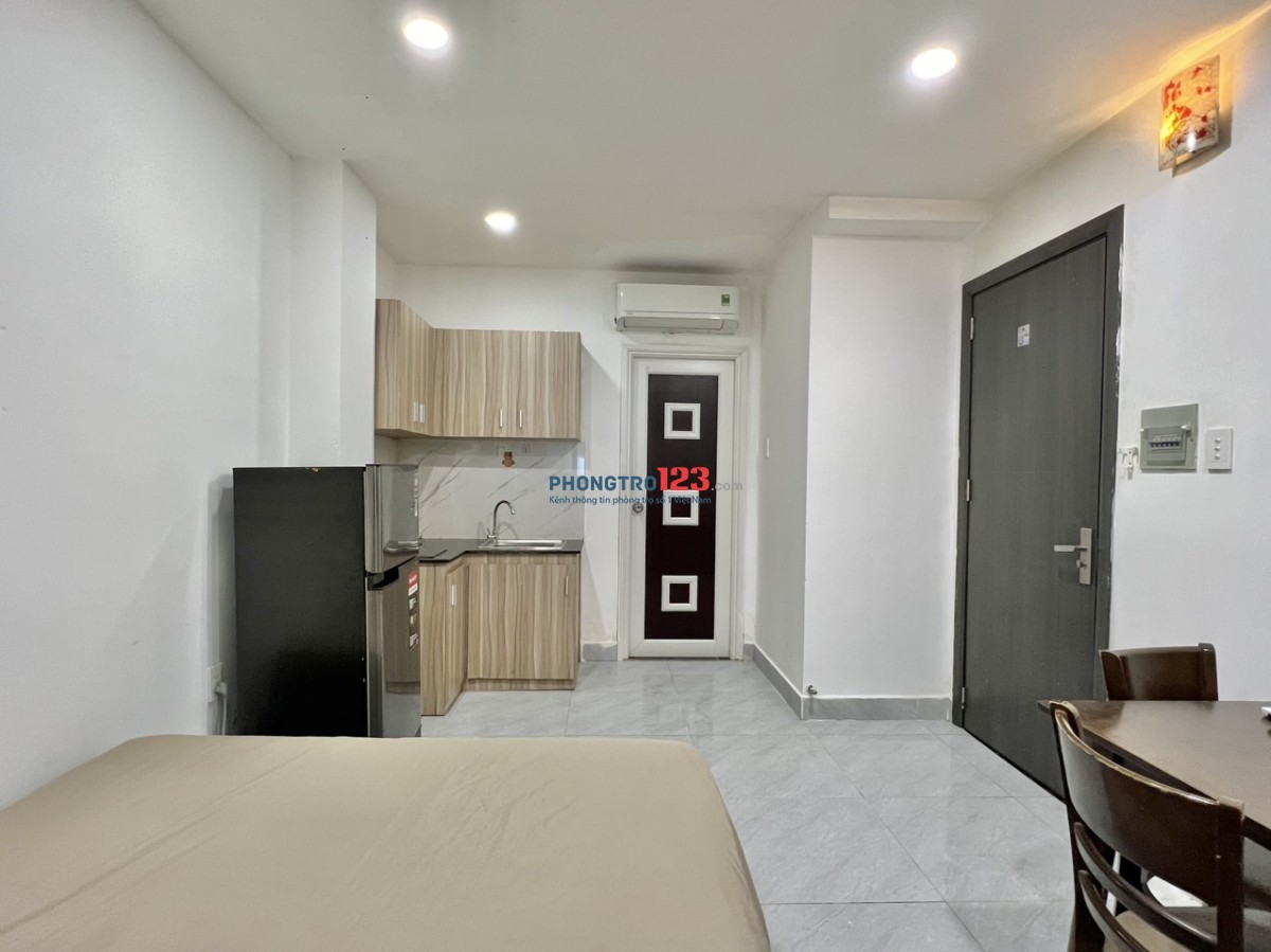 Phòng Cửa sổ PHAN VĂN TRỊ, BÌNH THẠNH Gần ĐH Văn Lang, đường Lớn Phạm Văn Đồng gần chợ thuận tiện