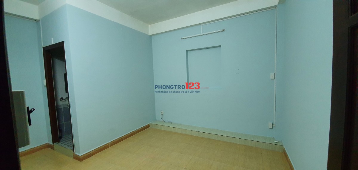 Phòng cho thuê Quận Tân Bình, gần Công viên Lê Thị Riêng
