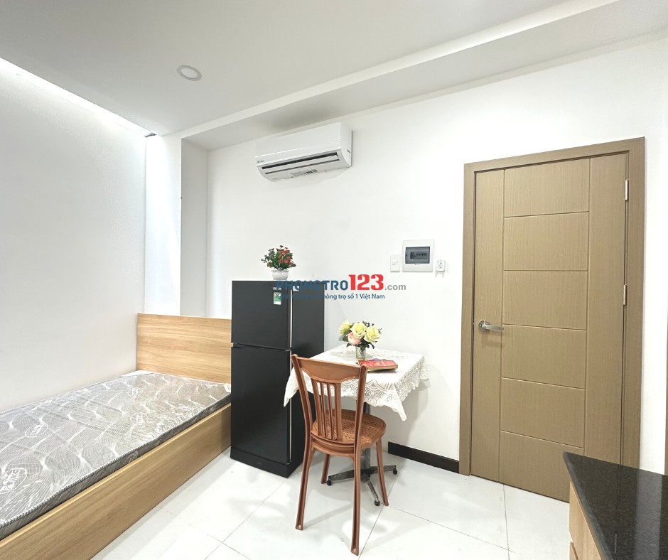 Căn hộ Dịch vụ FULL NT ở trung tâm quận 7