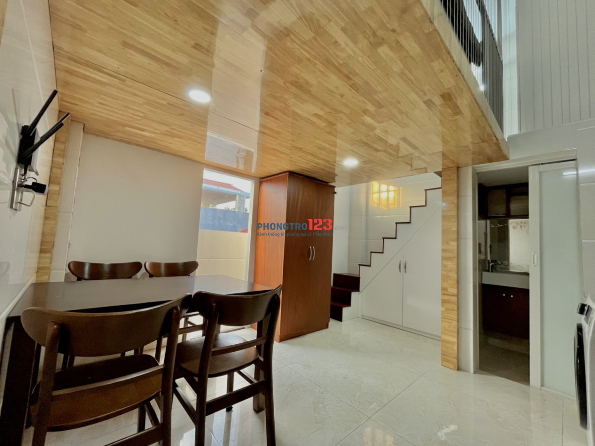 Cho thuê căn hộ Duplex BAN CÔNG cực chill Thành Thái Quận 10, gần Vạn Hạnh Mall