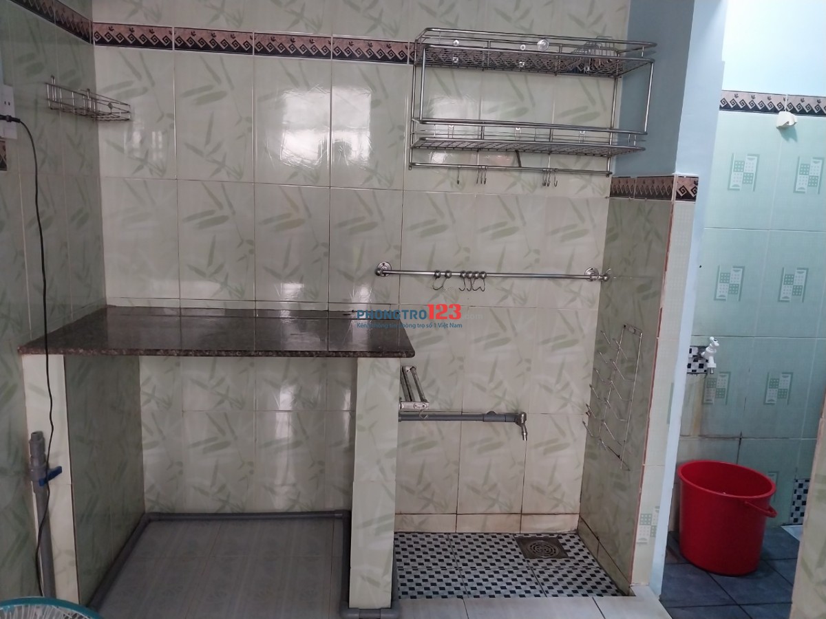Phòng trọ có gác tổng dt 25m2 đường ĐHT23, Q12 HCM