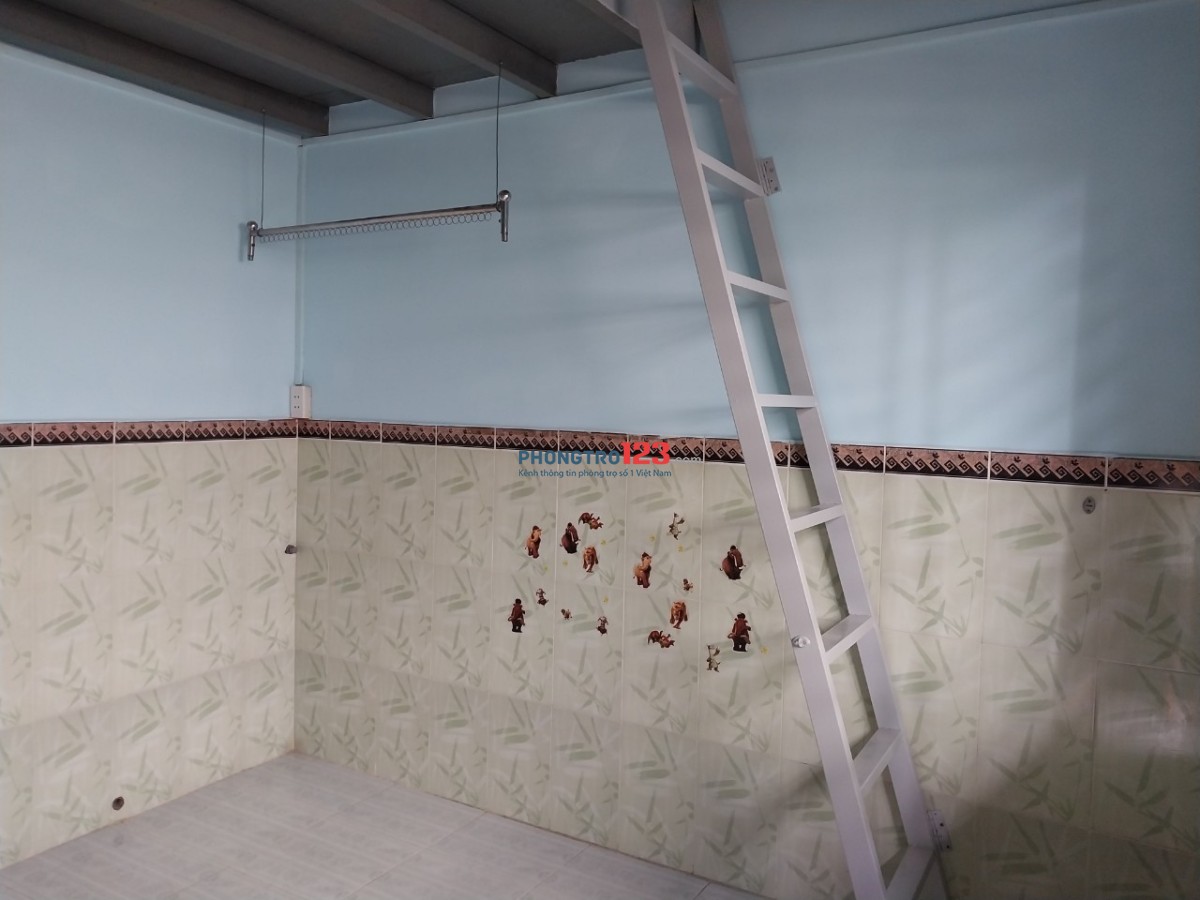 Phòng trọ có gác tổng dt 25m2 đường ĐHT23, Q12 HCM