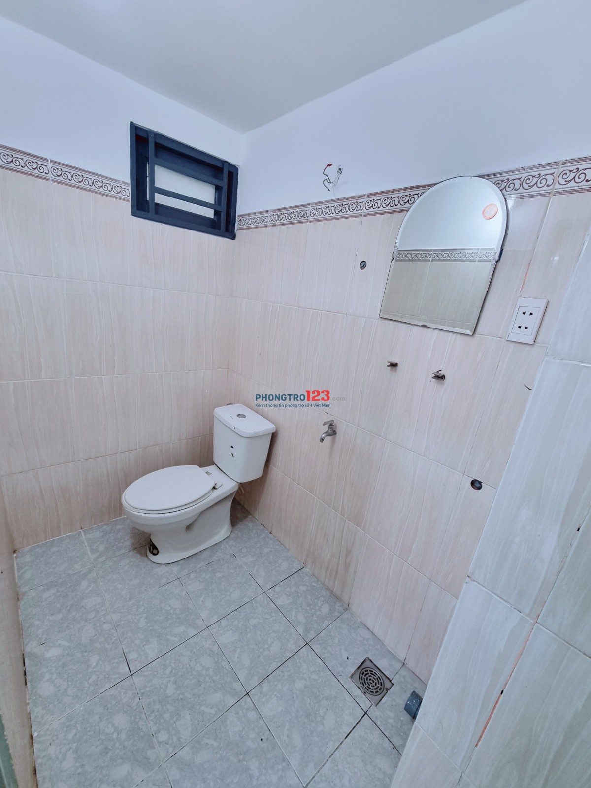 Phòng ngay Lê Văn Việt, ngã 3 Mỹ Thành, 17m2, thoáng mát, an ninh