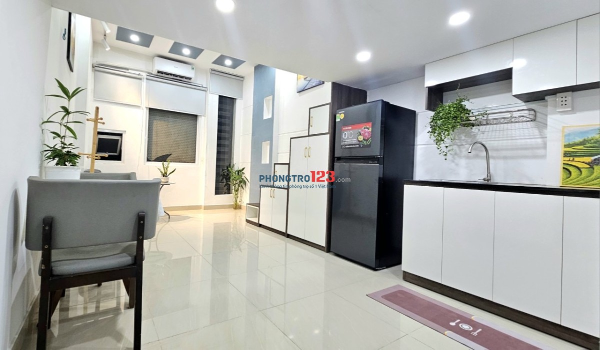 Duplex Full Nội Thất, Cửa Sổ Sáng, Ngay Ngã 6 Cộng Hoà, Giáp Quận 1