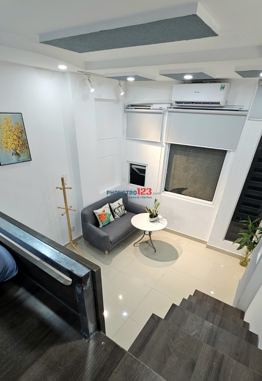 Duplex Full Nội Thất, Cửa Sổ Sáng, Ngay Ngã 6 Cộng Hoà, Giáp Quận 1