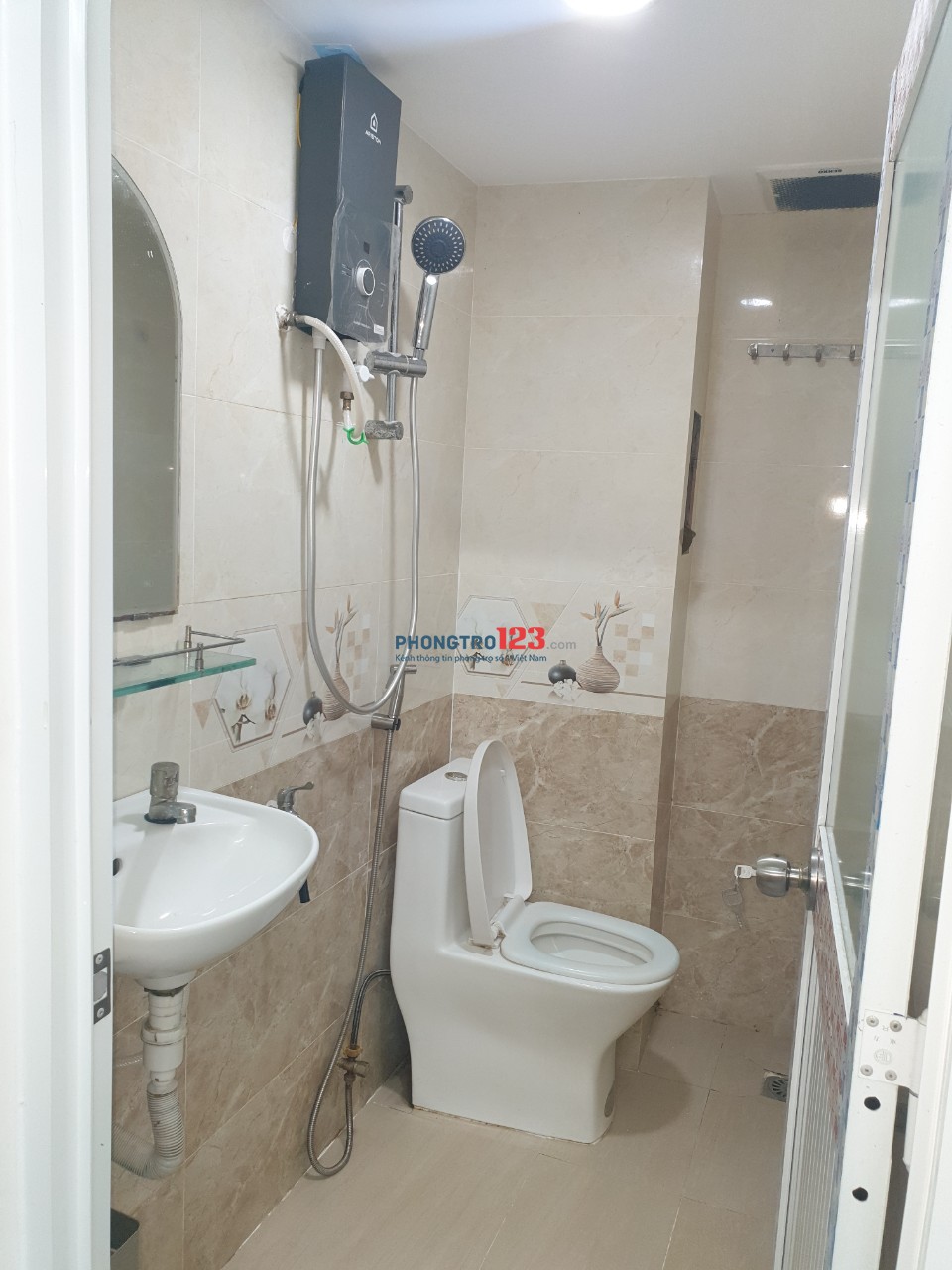 Cho thuê phòng trọ WC riêng, đủ tiện nghi, giờ giấc tự do