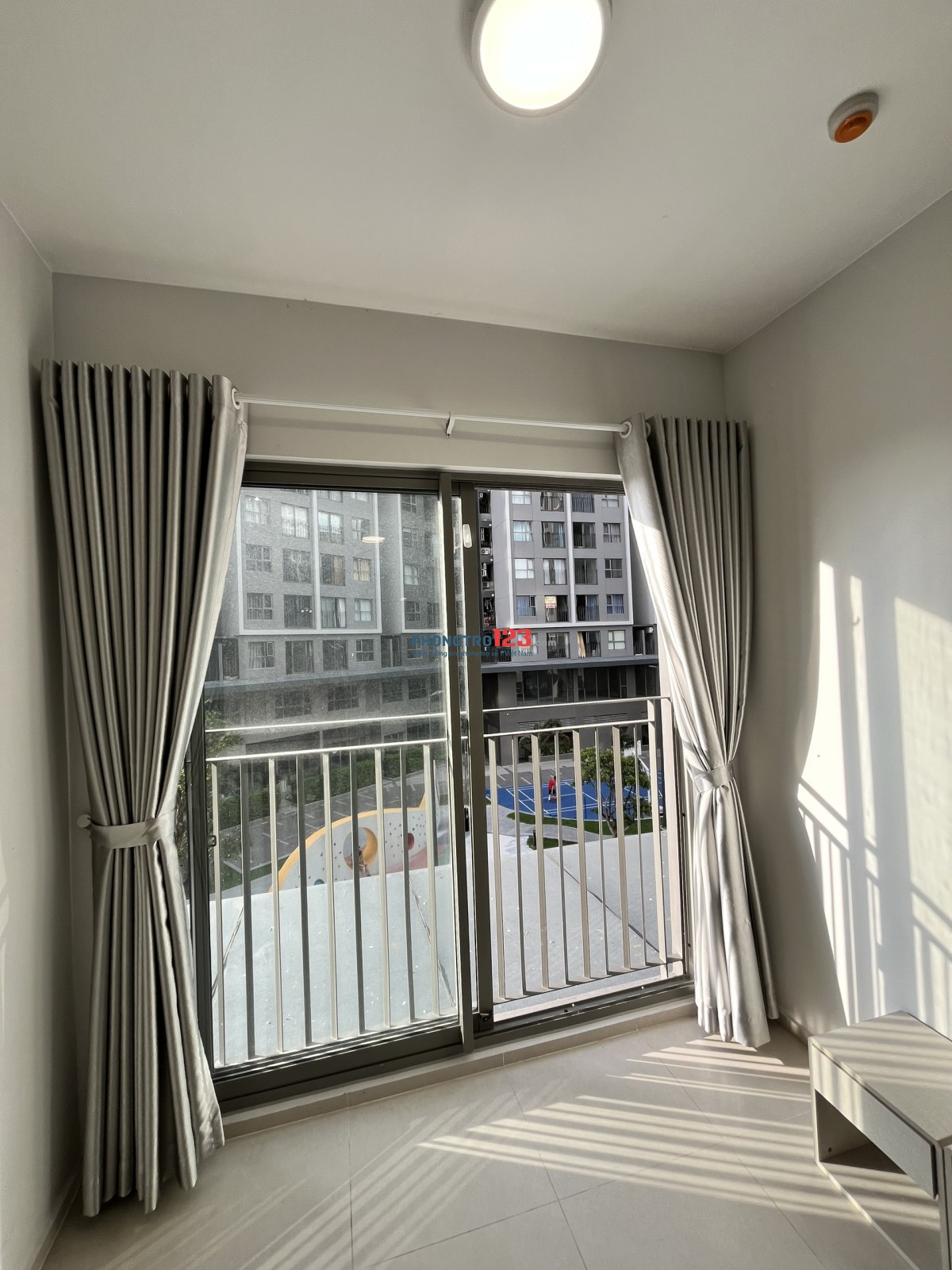 Cho Thuê 2PN 60m2 Giá 5Tr7/Th , Sẵn giường tủ view nội khu, Chung Cư WESTGATE