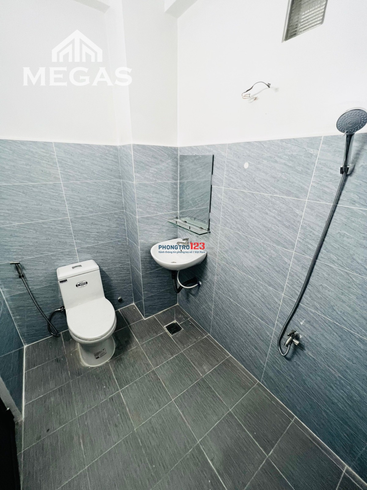 GIẢM 50% TIỀN PHÒNG ! TRỐNG 2 PHÒNG ở Khu Tên Lửa có ĐẦY ĐỦ NỘI THẤT