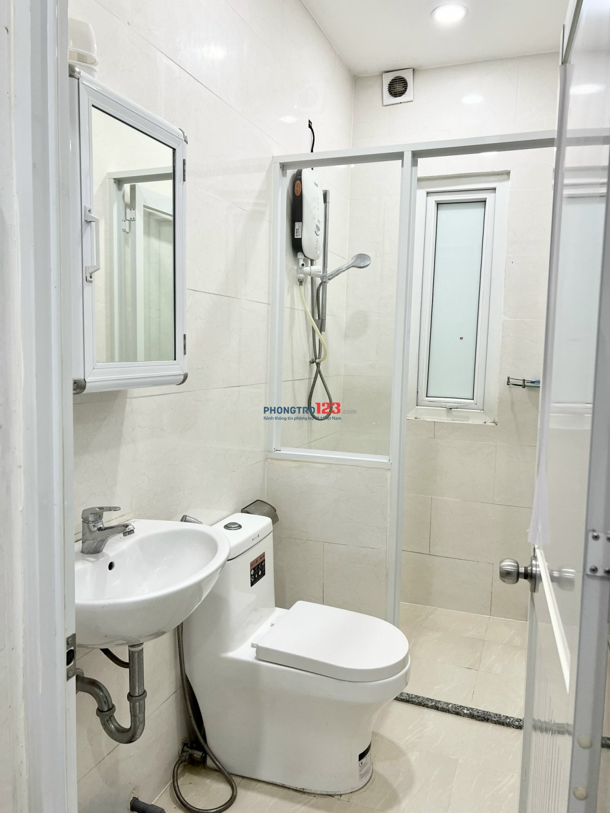 1 phòng ngủ full nội thất tại Tôn Thất Thuyết