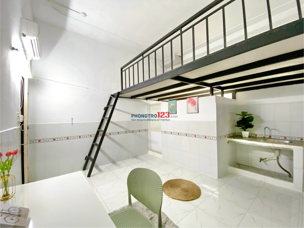 Cho Thuê Phòng Trọ Có Gác , Full Nội Thất, Rộng Gần Ngã Tư Bốn Xã