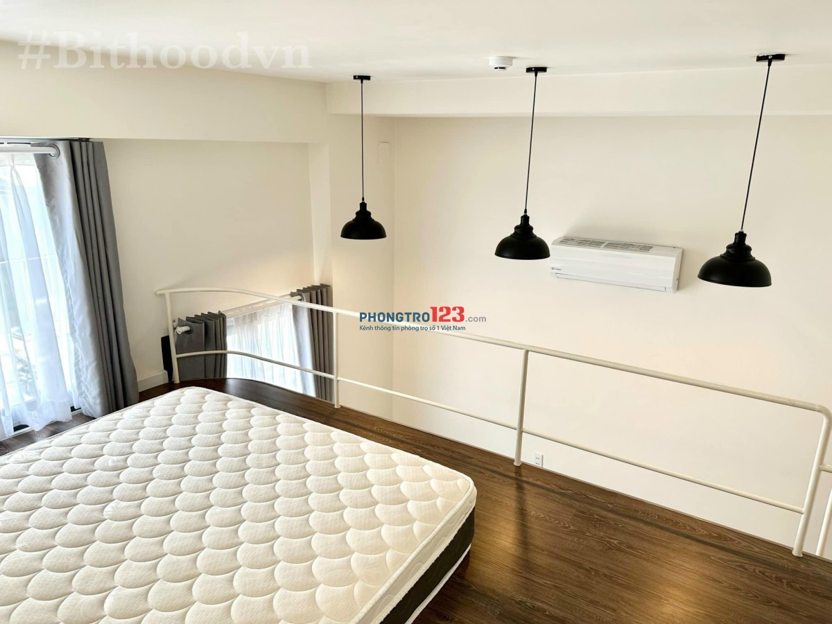 NGAY Đại học Hutech, Chính chủ Cho thuê, Ban công có gác + Full Nội thất