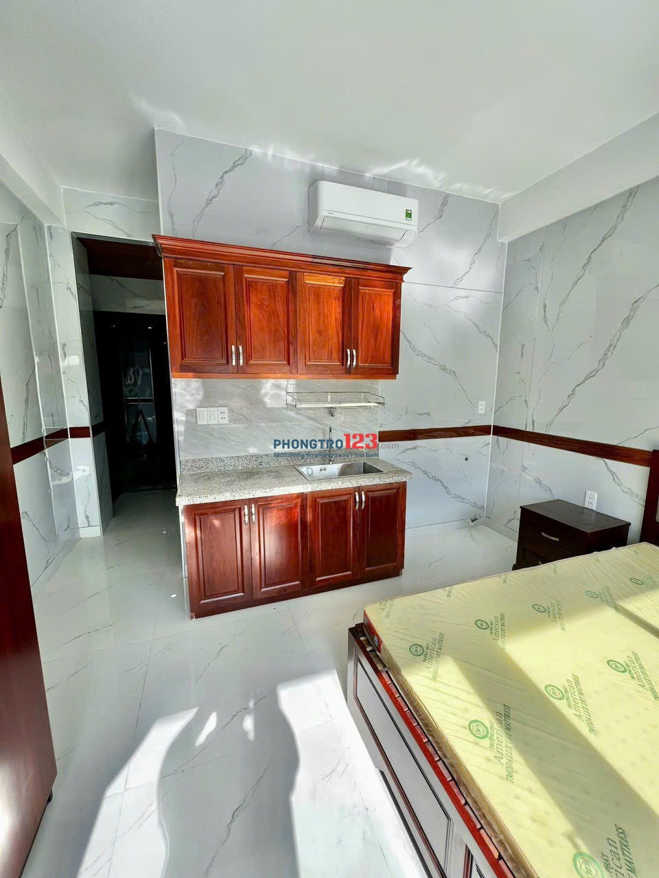 SIÊU PHẨM CĂN HỘ MỚI TINH TƯƠM, Nội Thất Gỗ cao cấp + Gác lửng, Thang máy