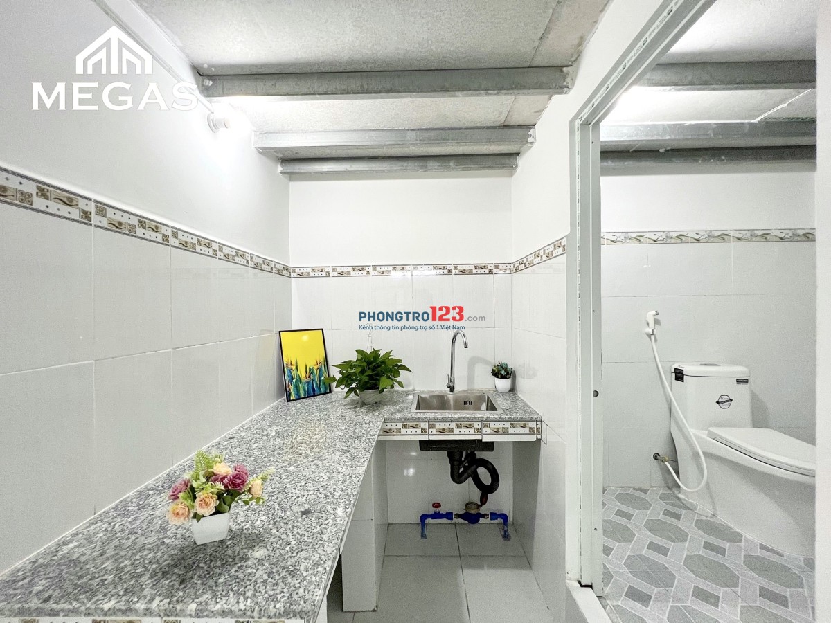 Siêu phẩm phòng trọ cho sinh viên siêu an ninh, DT lớn trên 40m2 gác cao 2m ngay Ngã tư thủ đức - Đường Lê văn việt