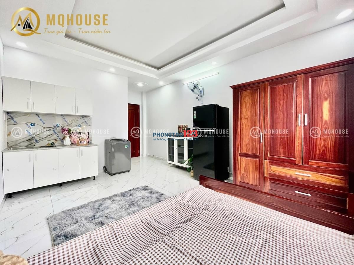 Studio cửa sổ trời đầy đủ nội thất ngay công viên Phú Lâm