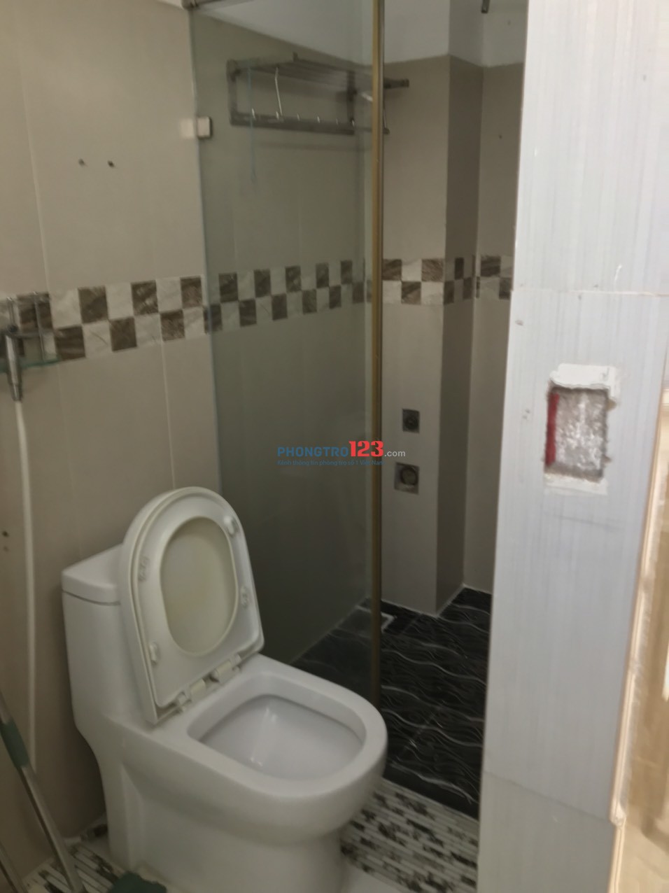 Cho thuê phòng penthouse cao cấp full nội thất có ban công ở Huỳnh Tấn Phát