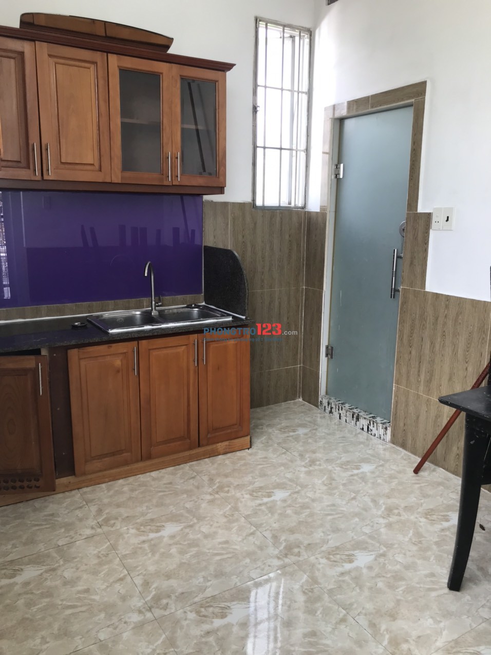 Cho thuê phòng penthouse cao cấp full nội thất có ban công ở Huỳnh Tấn Phát