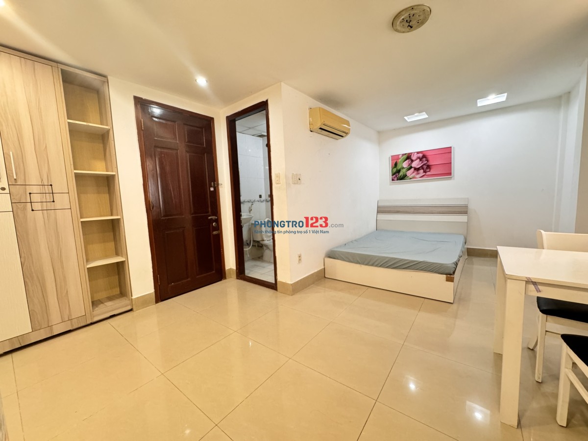 PHÒNG CỦA SỔ 35m2 CÁCH MẠNG THÁNG 8, Q.3 FULL TIỆN NGHI