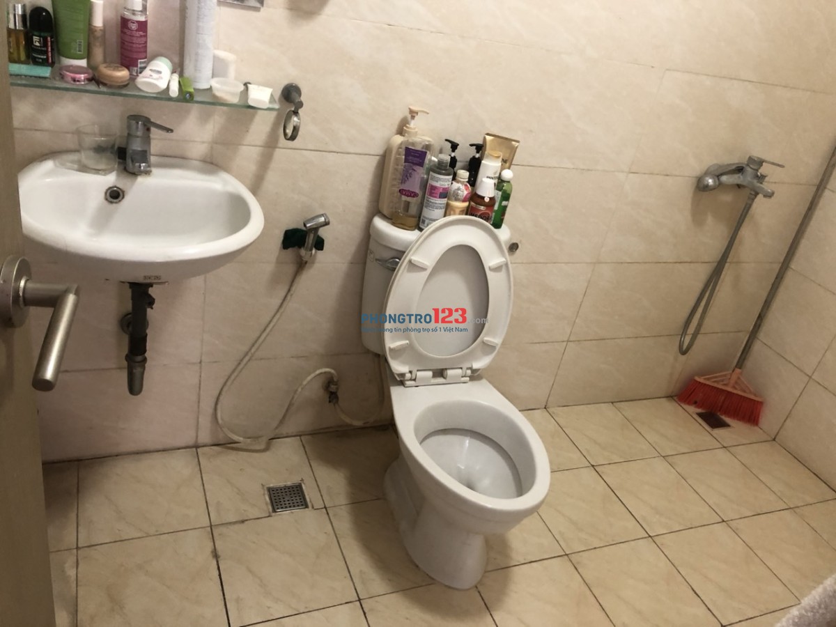 Cho thuê căn hộ chung cư 80m 2 phòng ngủ 2 wc quận Hoàng Mai