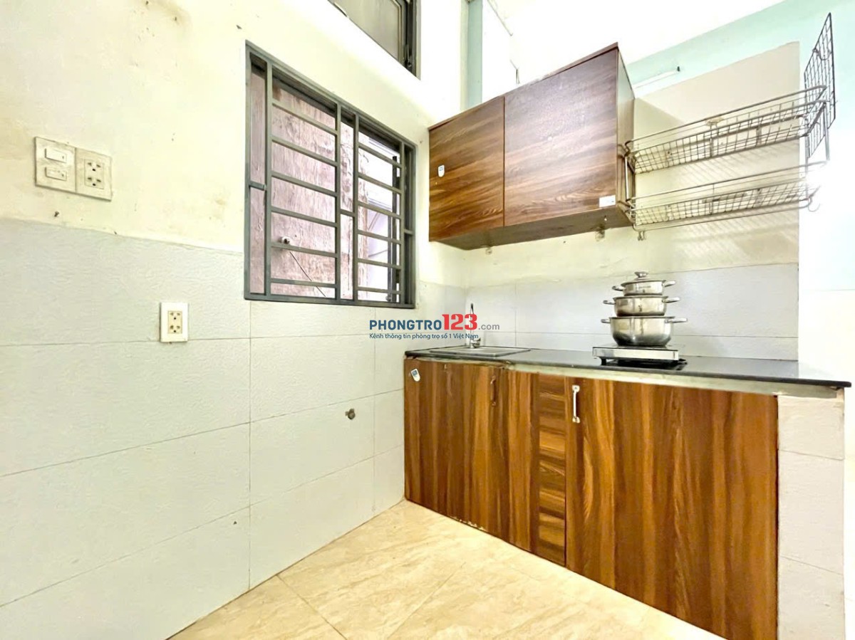 Phòng Full NT 30m2 Ngay Trệt Dương Quảng Hàm