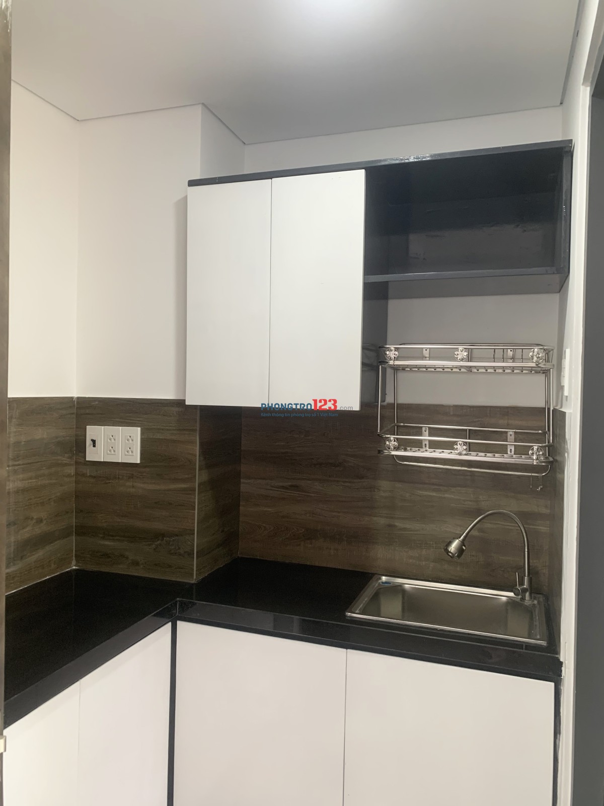 PHÒNG CHO THUÊ 30M² CÓ BAN CÔNG – ĐƯỜNG 20 SAU TRUNG TÂM THƯƠNG MẠI GIGAMALL THỦ ĐỨC